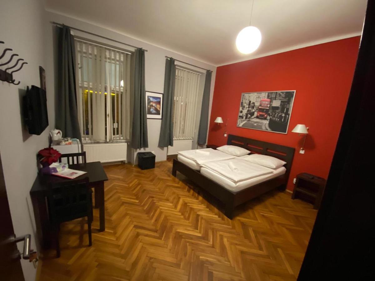 Central Station Studios Praha Bagian luar foto